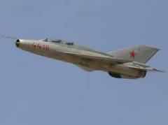 Самолет истребитель МиГ-21